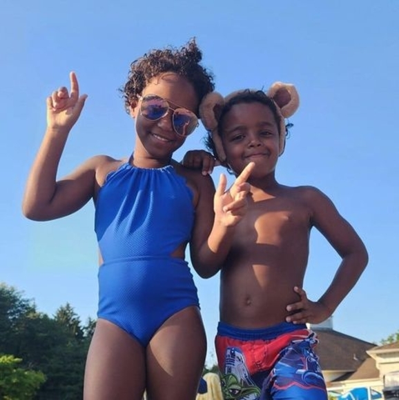 Meet your Posher, Jennifer - Picture 1 of 1